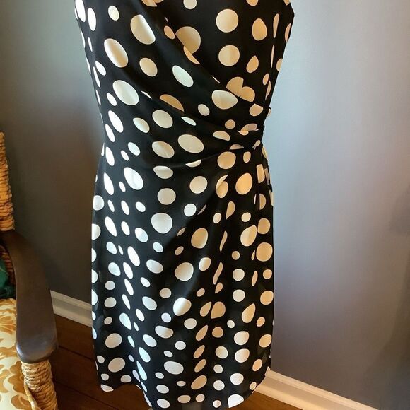John Roberts Sleeveless Polka Dot Dress - Picture 3 of 7